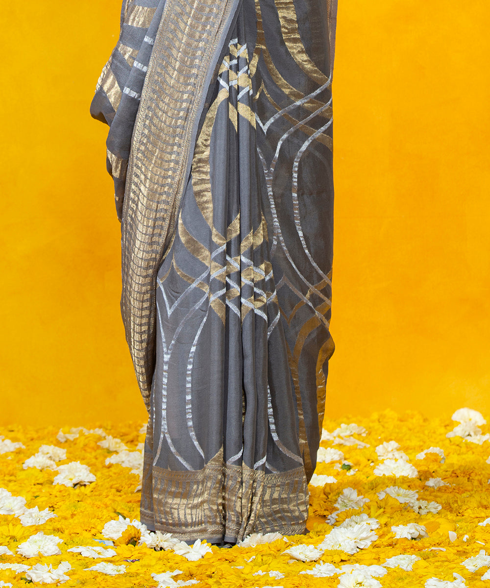 Handloom_Grey_Sona_Rupa_Jangla_saree_in_Banarasi_Georgette_with_Zari_Border_WeaverStory_04