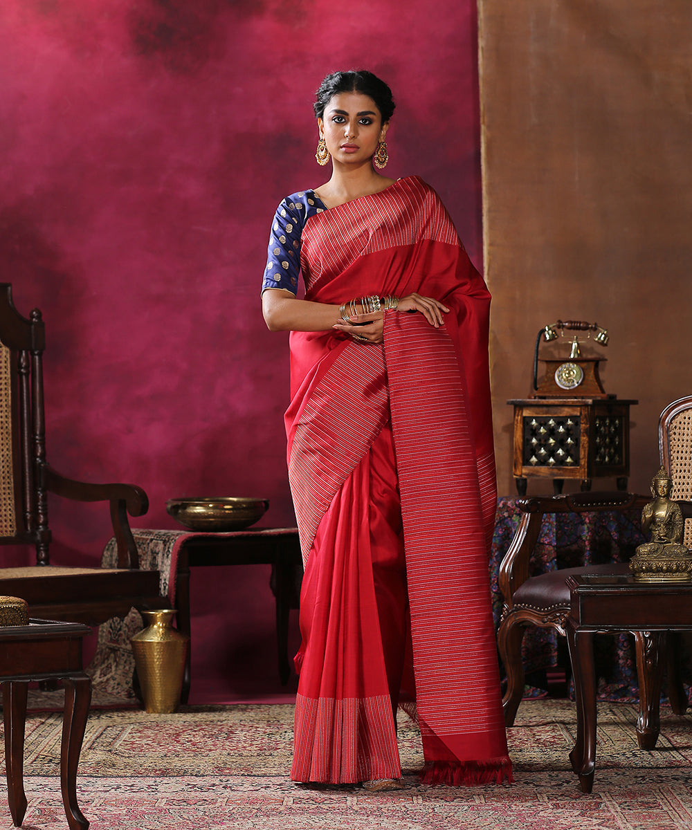 Handloom_Maroon_Pure_Silk_Kanjivaram_Saree_Kanjivaram_Saree_With_Thread_And_Zari_Vertical_Stripes_On_Border_WeaverStory_02