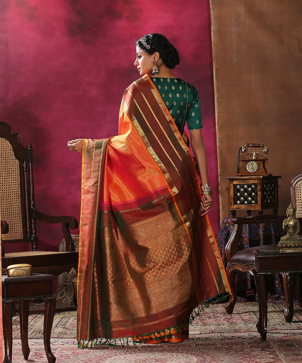 Red_And_Orange_Handloom_Chevron_Jacquard_Pure_Silk_Kanjivaram_Saree_With_Green_And_Orange_Border_WeaverStory_03