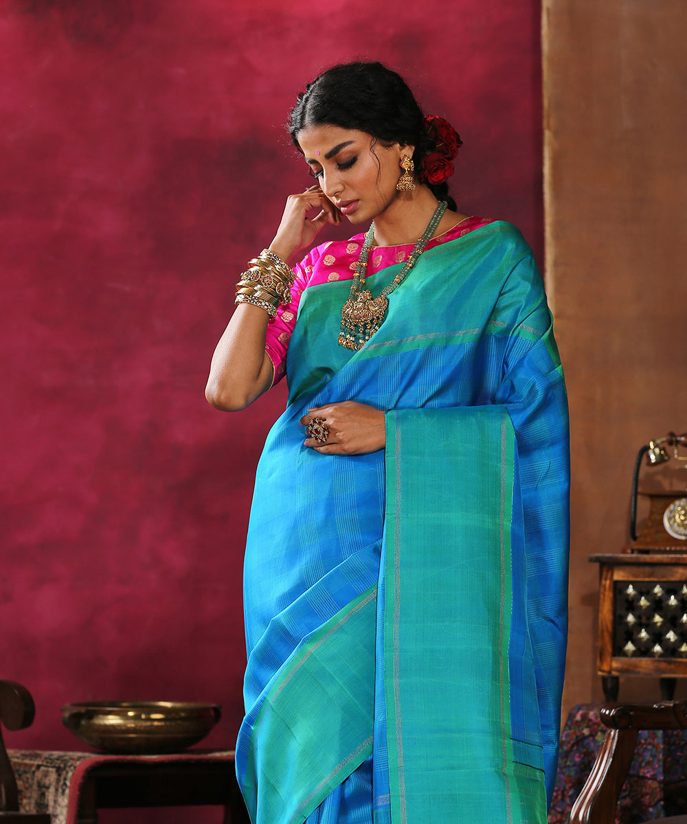 Blue_Handloom_Self_Checks_Pure_Silk_Kanjivaram_Saree_With_Emerald_Green_Border_WeaverStory_01