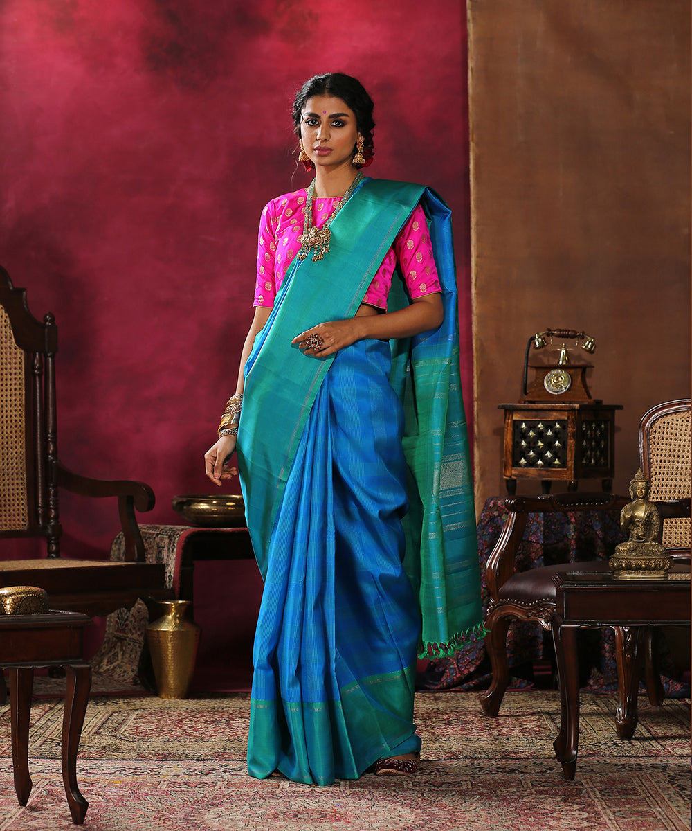 Blue_Handloom_Self_Checks_Pure_Silk_Kanjivaram_Saree_With_Emerald_Green_Border_WeaverStory_02