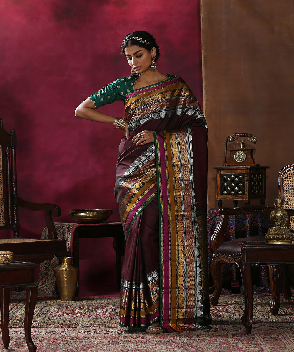 Handloom_Dark_Wine_Plain_Pure_Silk_Kanjivaram_Saree_With_Gold_And_Silver_Zari_Temple_Border_WeaverStory_02