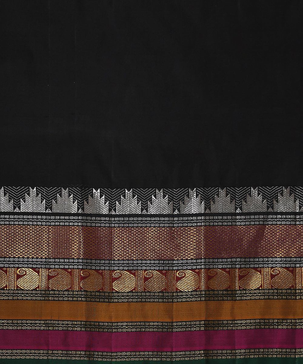 Handloom_Dark_Wine_Plain_Pure_Silk_Kanjivaram_Saree_With_Gold_And_Silver_Zari_Temple_Border_WeaverStory_05