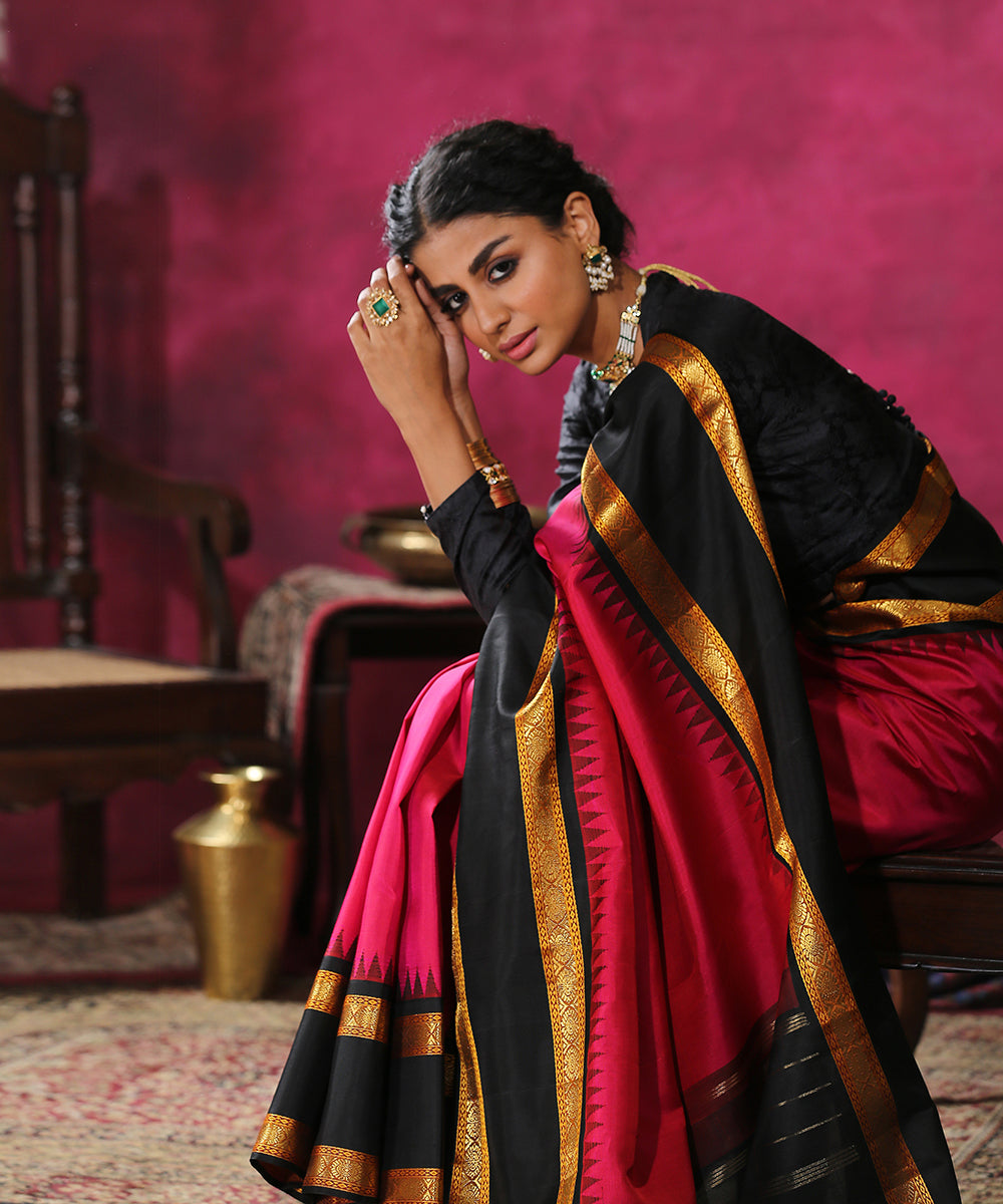 Berry_Pink_Handloom_Plain_Pure_Silk_Kanjivaram_Saree_With_Black_Temple_Border_WeaverStory_01