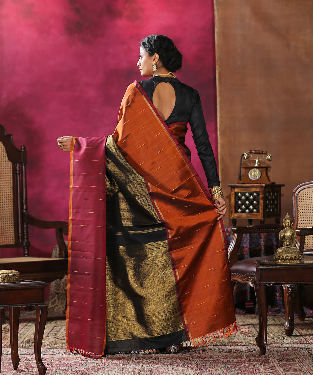 Handloom_Black_Pure_Silk_Kanjivaram_Saree_with_Antique_Zari_Border_and_Maroon_Broad_Border_WeaverStory_03
