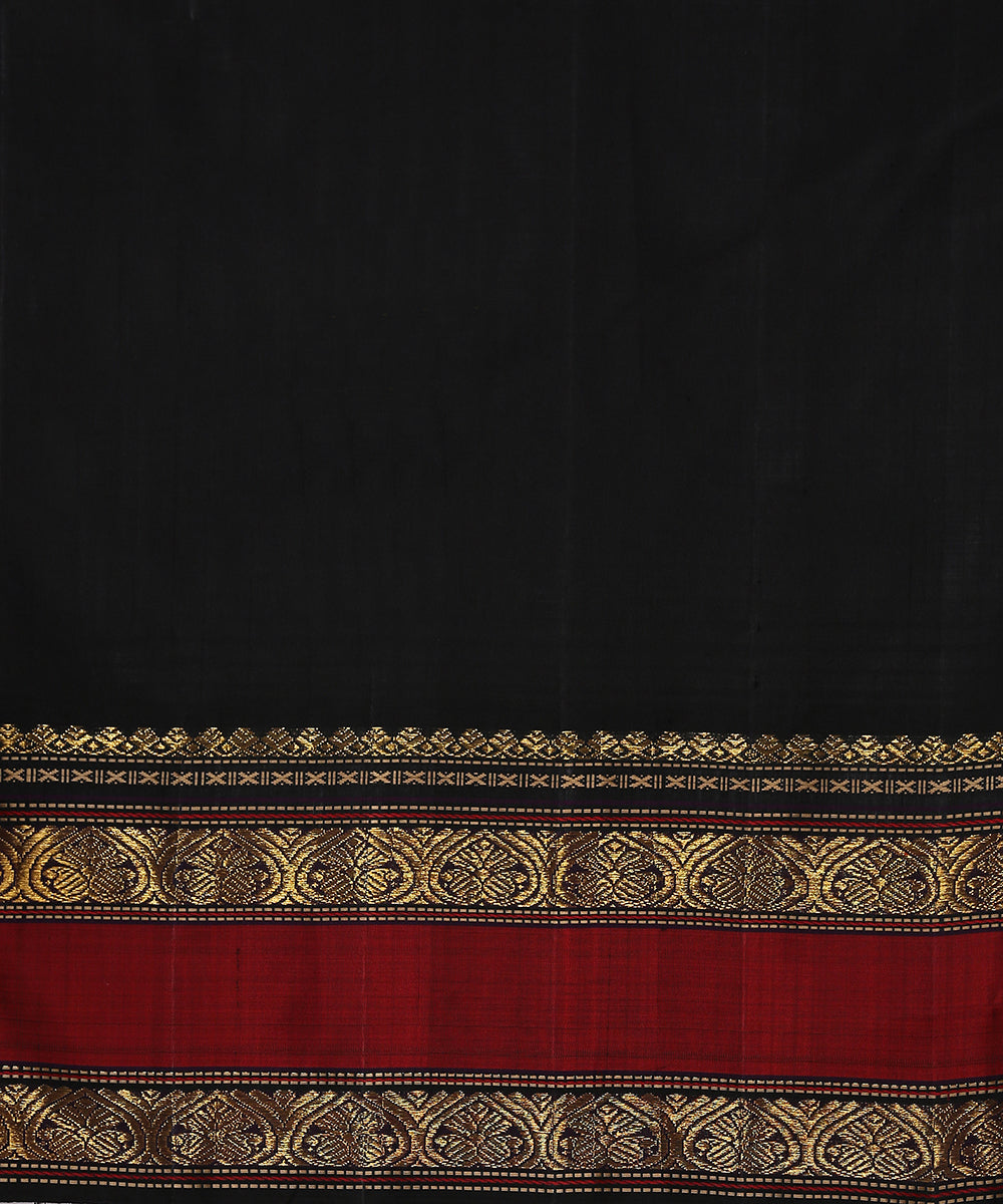 Yellow_Handloom_Pure_Silk_Kanjivaram_Saree_With_Horizontal_Stripes_And_Black_And_Maroon_Border_WeaverStory_05