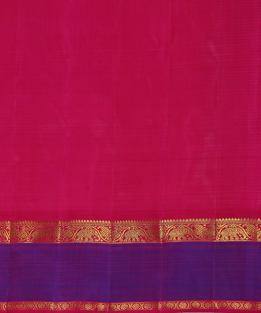 Handloom_Black_And_White_Checks_Pure_Silk_Kanjivaram_Saree_With_Pink_And_Purple_Border_WeaverStory_05
