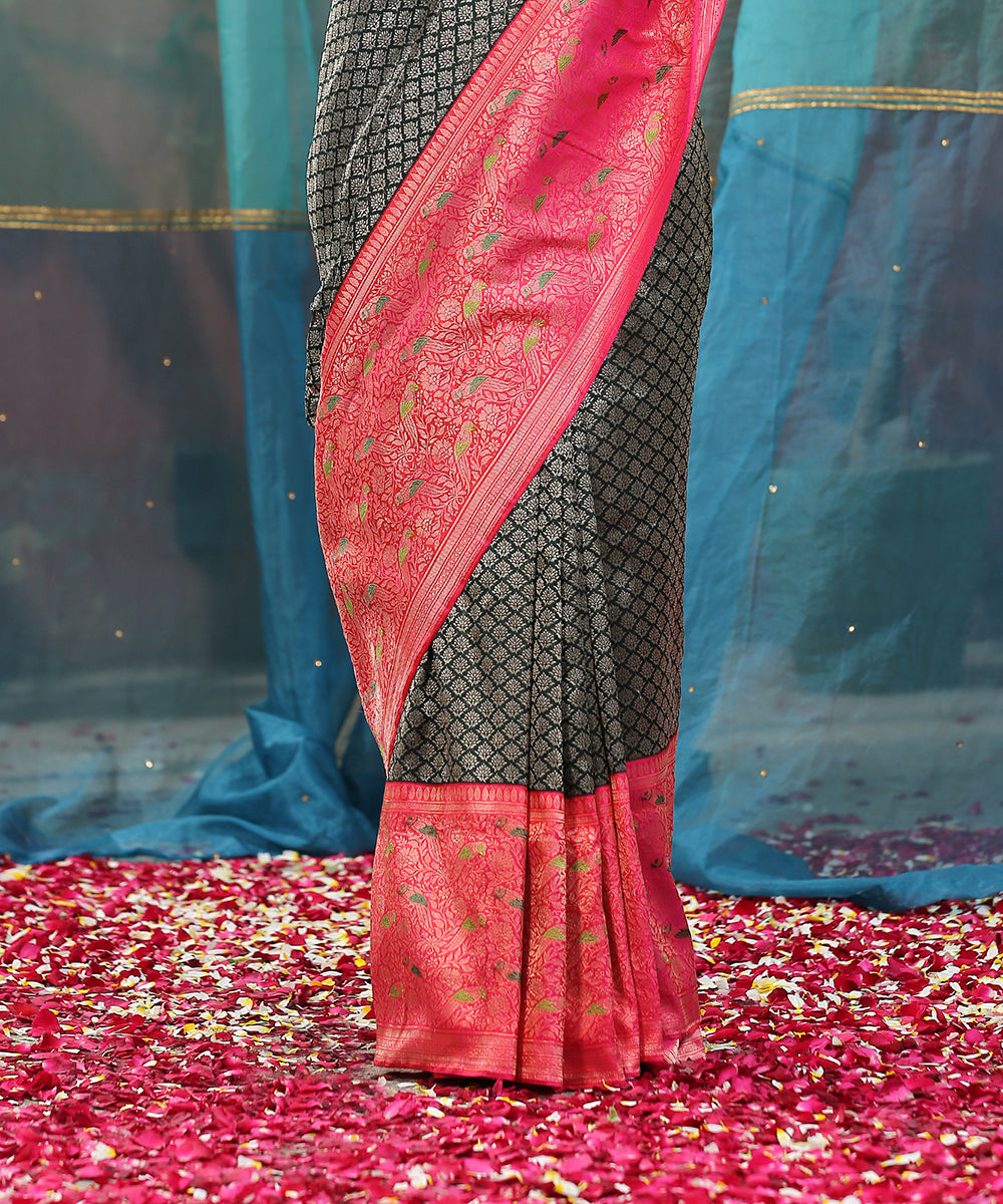 Handloom_Bottle_Green_Pure_Katan_Silk_Banarasi_Saree_With_Meenakari_Shikargah_Border_WeaverStory_04
