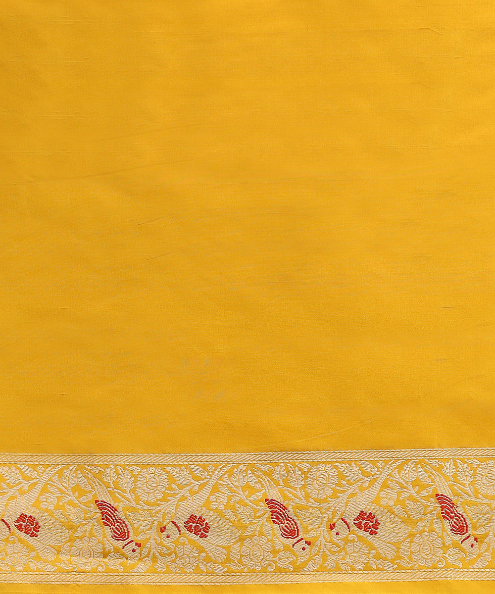 Yellow_Handloom_Pure_Katan_Silk_Kadhwa_Boota_Banarasi_Saree_With_Meenakari_Shikargah_Border_WeaverStory_05