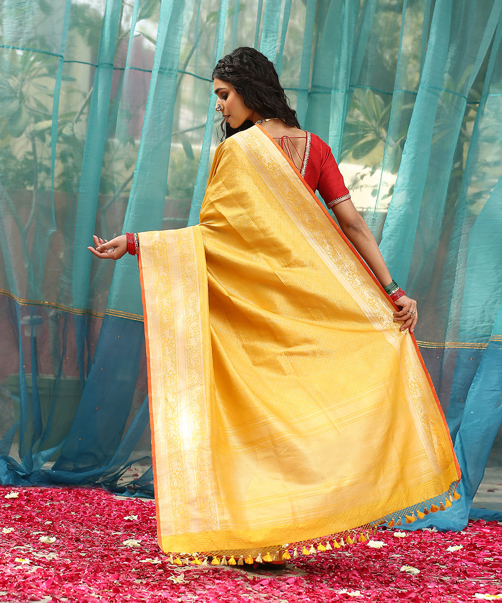 Golden_Yellow_Handloom_Brocade_Pure_Katan_Silk_Banarasi_Saree_With_Shikargah_Border_WeaverStory_03