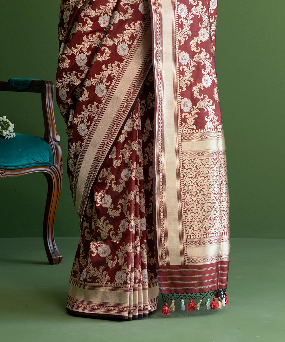 Maroon_Handloom_Pure_Katan_Silk_Banarasi_Saree_with_Sona_Rupa_Cutwork_Jaal_WeaverStory_04