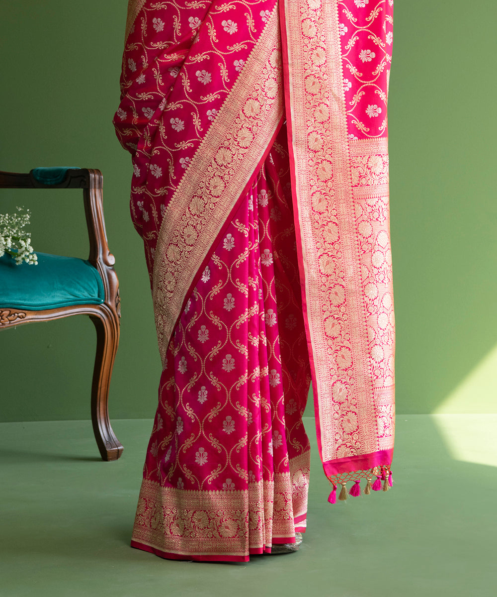 Hot_Pink_Handloom_Pure_Katan_Silk_Banarasi_Saree_with_Sona_Rupa_Diamond_Jaal_WeaverStory_04