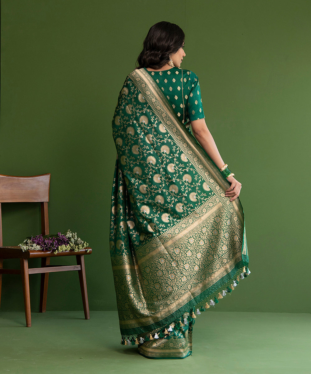 Emerald_Green_Handloom_Pure_Katan_Silk_Sona_Rupa_Banarasi_Jangla_Saree_WeaverStory_03