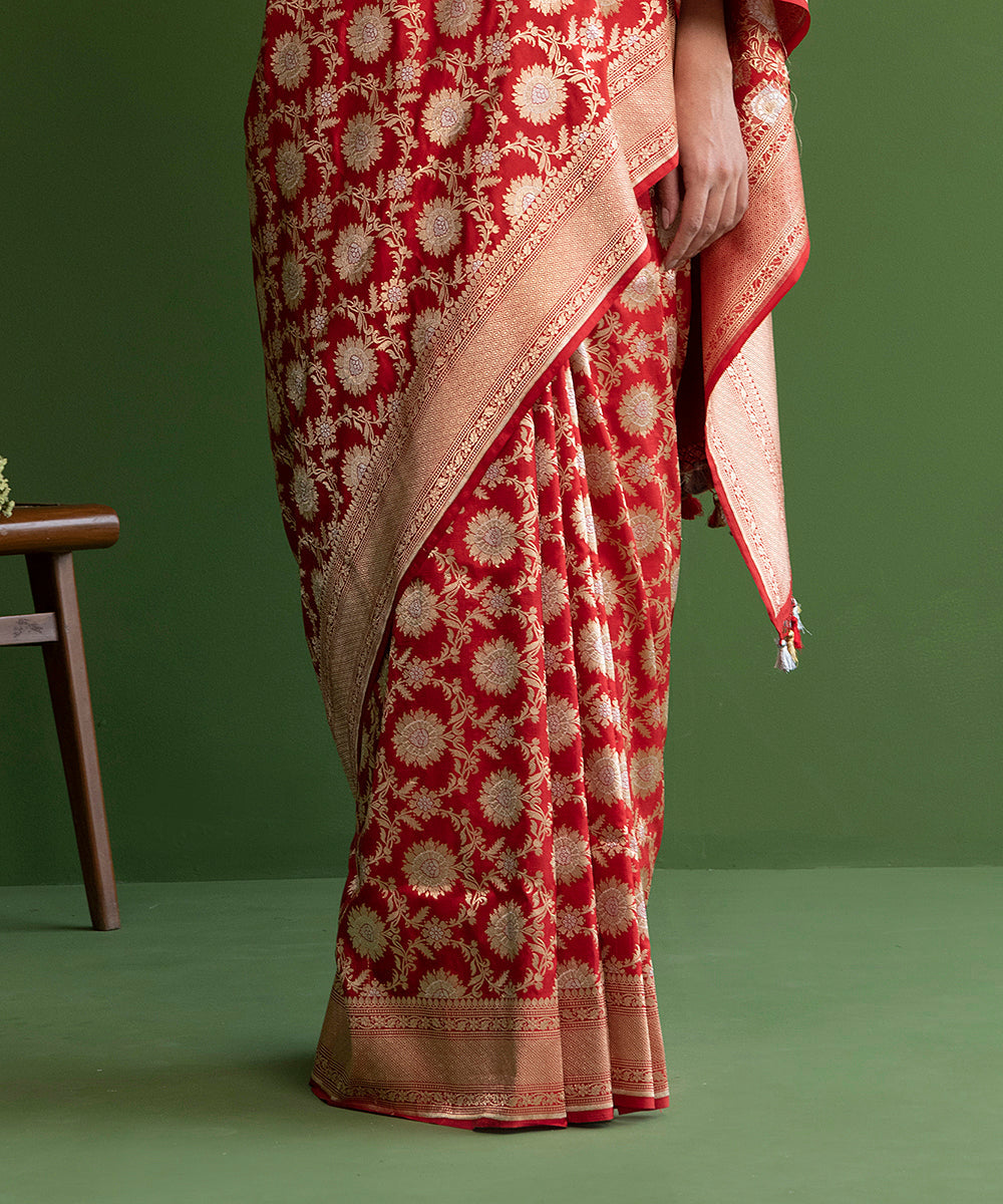 Handloom_Bridal_Red_Sona_Rupa_Jaal_Banarasi_Saree_in_Pure_Katan_Silk_WeaverStory_04