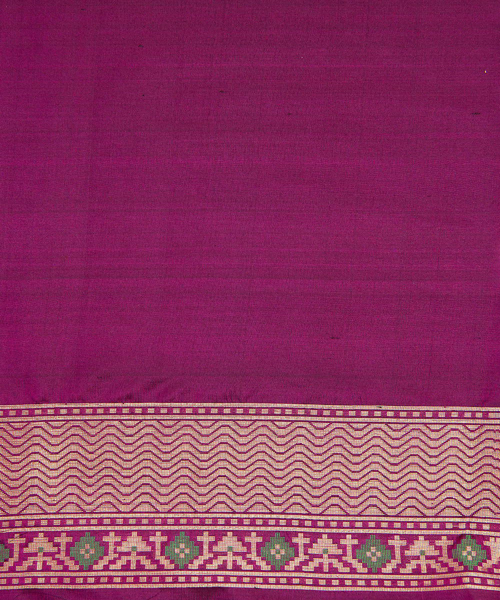 Handloom_Black_Pure_Katan_Silk_Banarasi_Patola_Saree_With_Pink_Border_WeaverStory_05
