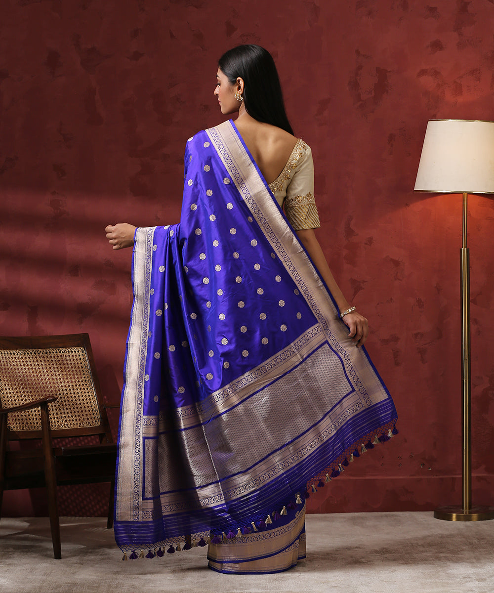 Handloom_Blue_Asharfi_Booti_Pure_Katan_Silk_Banarasi_Saree_WeaverStory_03