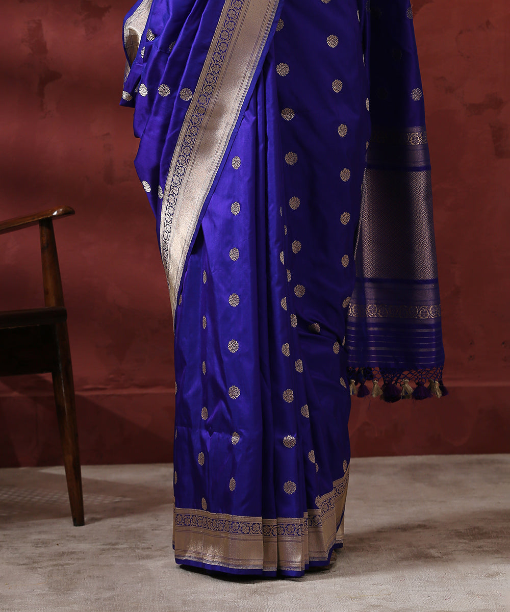 Handloom_Blue_Asharfi_Booti_Pure_Katan_Silk_Banarasi_Saree_WeaverStory_04