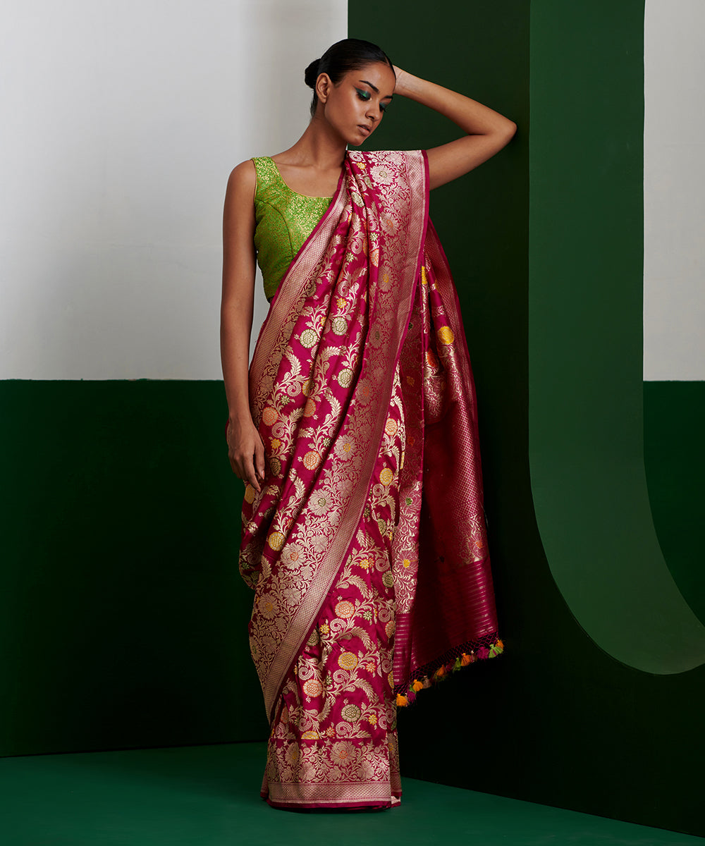 Magenta_Handloom_Pure_Katan_Silk_Banarasi_Jangla_Saree_With_Sona_Rupa_Jaal_And_Meenakari_WeaverStory_02