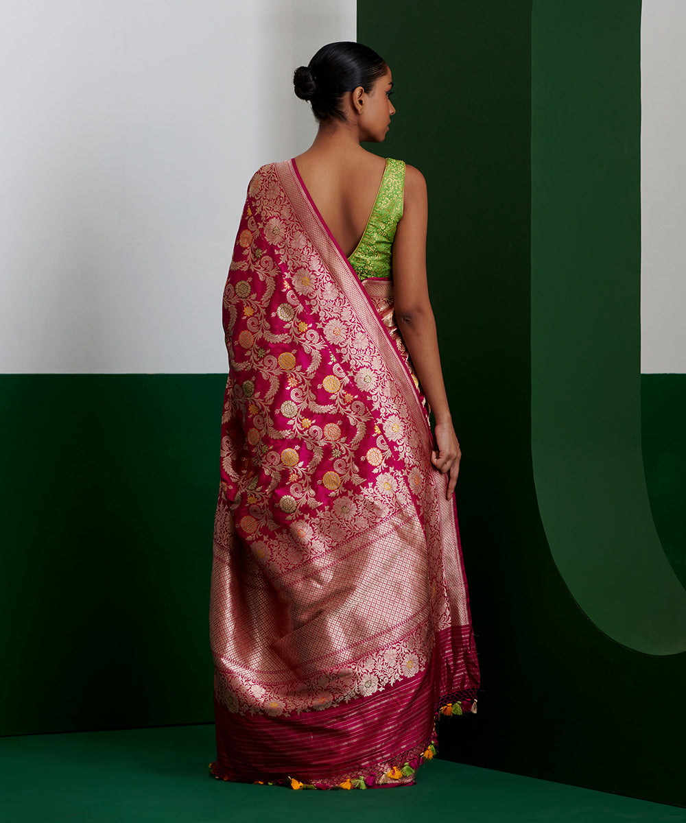Magenta_Handloom_Pure_Katan_Silk_Banarasi_Jangla_Saree_With_Sona_Rupa_Jaal_And_Meenakari_WeaverStory_03