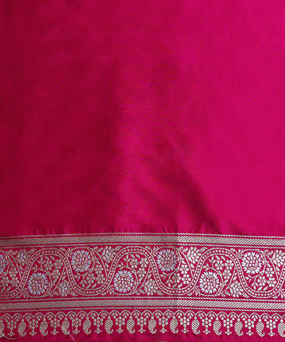 Magenta_Handloom_Pure_Katan_Silk_Banarasi_Jangla_Saree_With_Sona_Rupa_Jaal_And_Meenakari_WeaverStory_05