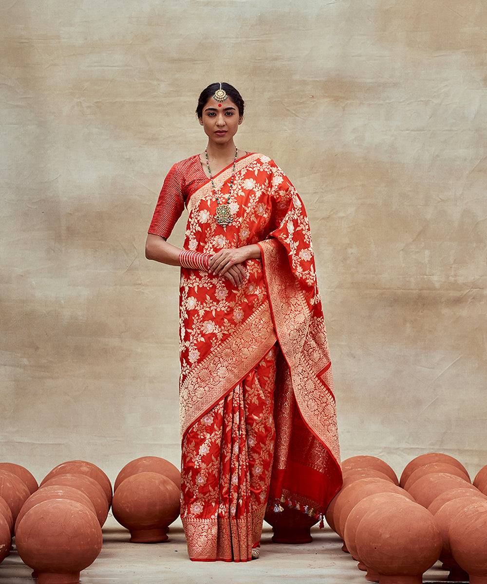 Red_Handloom_Pure_Katan_Silk_Banarasi_Saree_with_Sona_Rupa_Jaal_WeaverStory_03