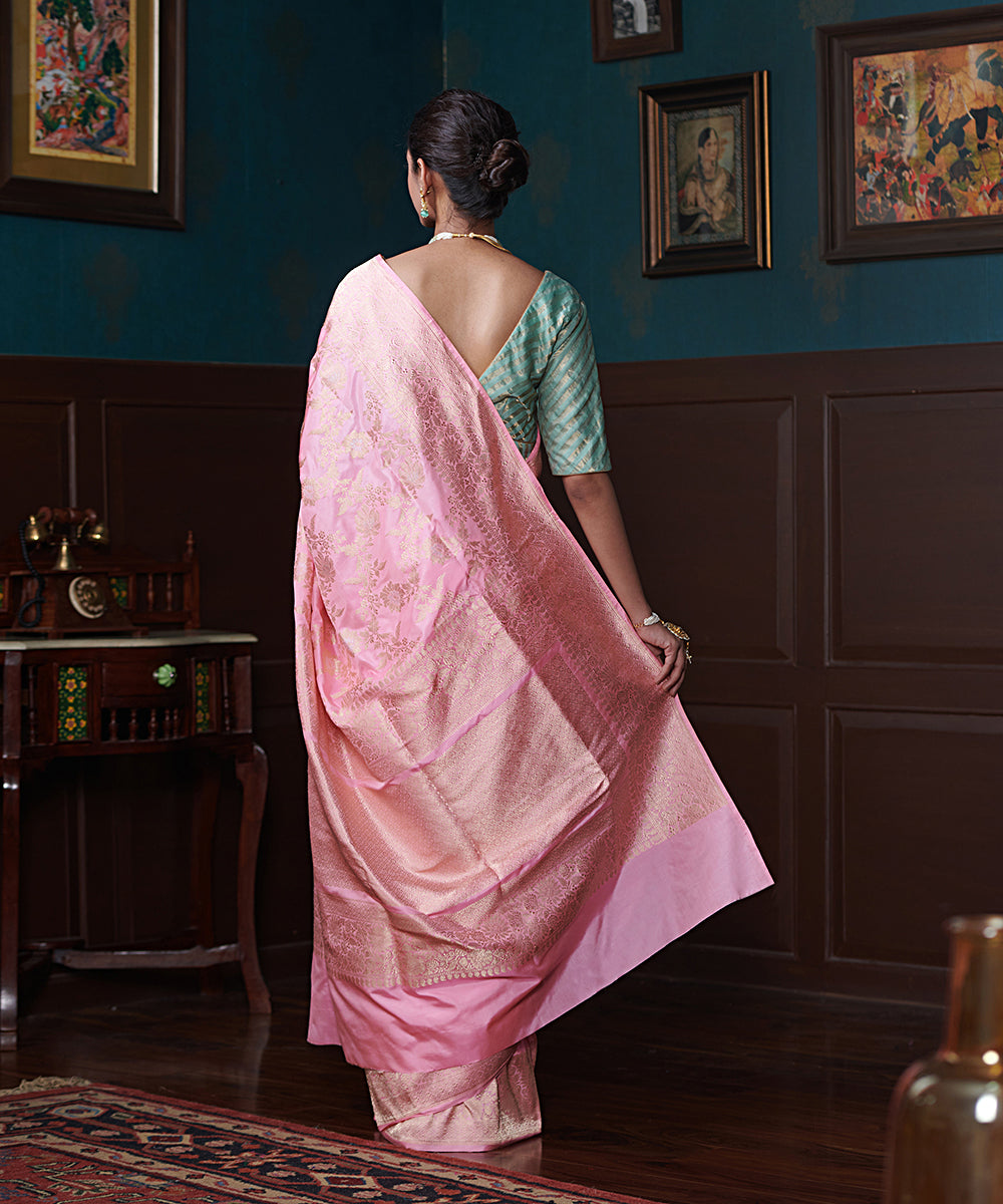 Baby_Pink_Handloom_Pure_Katan_Silk_Banarasi_Saree_With_Sona_Rupa_Kadhwa_Jaal_WeaverStory_03