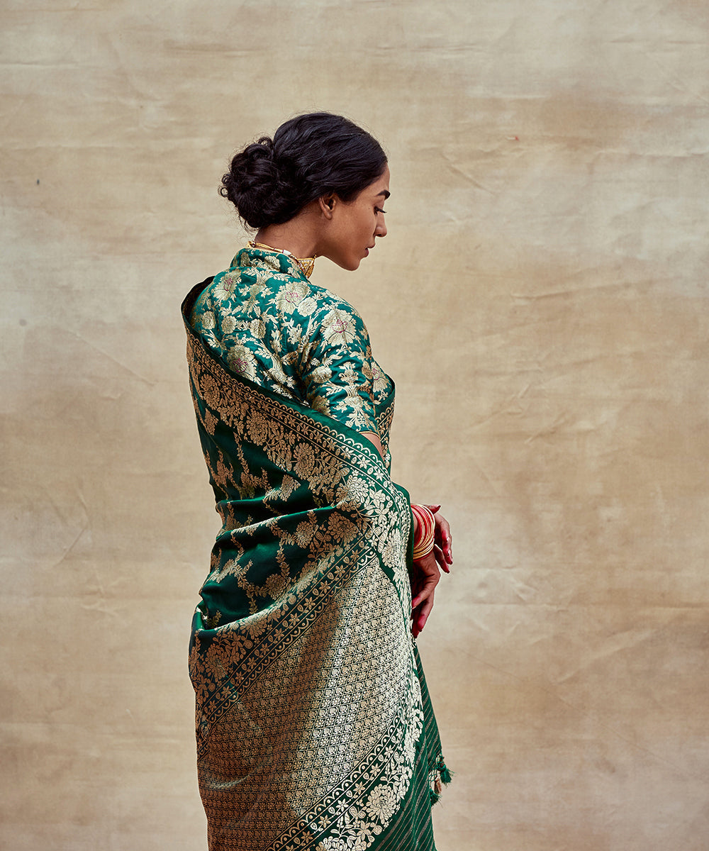 Handloom_Green_Pure_Katan_Silk_Banarasi_Saree_with_Zari_Pallu_WeaverStory_01
