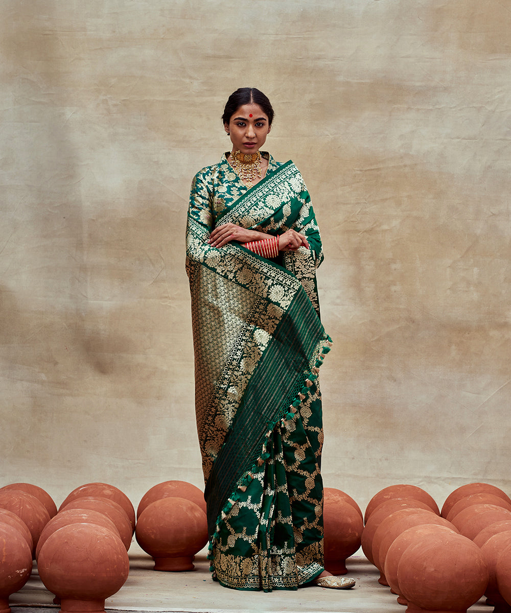 Handloom_Green_Pure_Katan_Silk_Banarasi_Saree_with_Zari_Pallu_WeaverStory_04