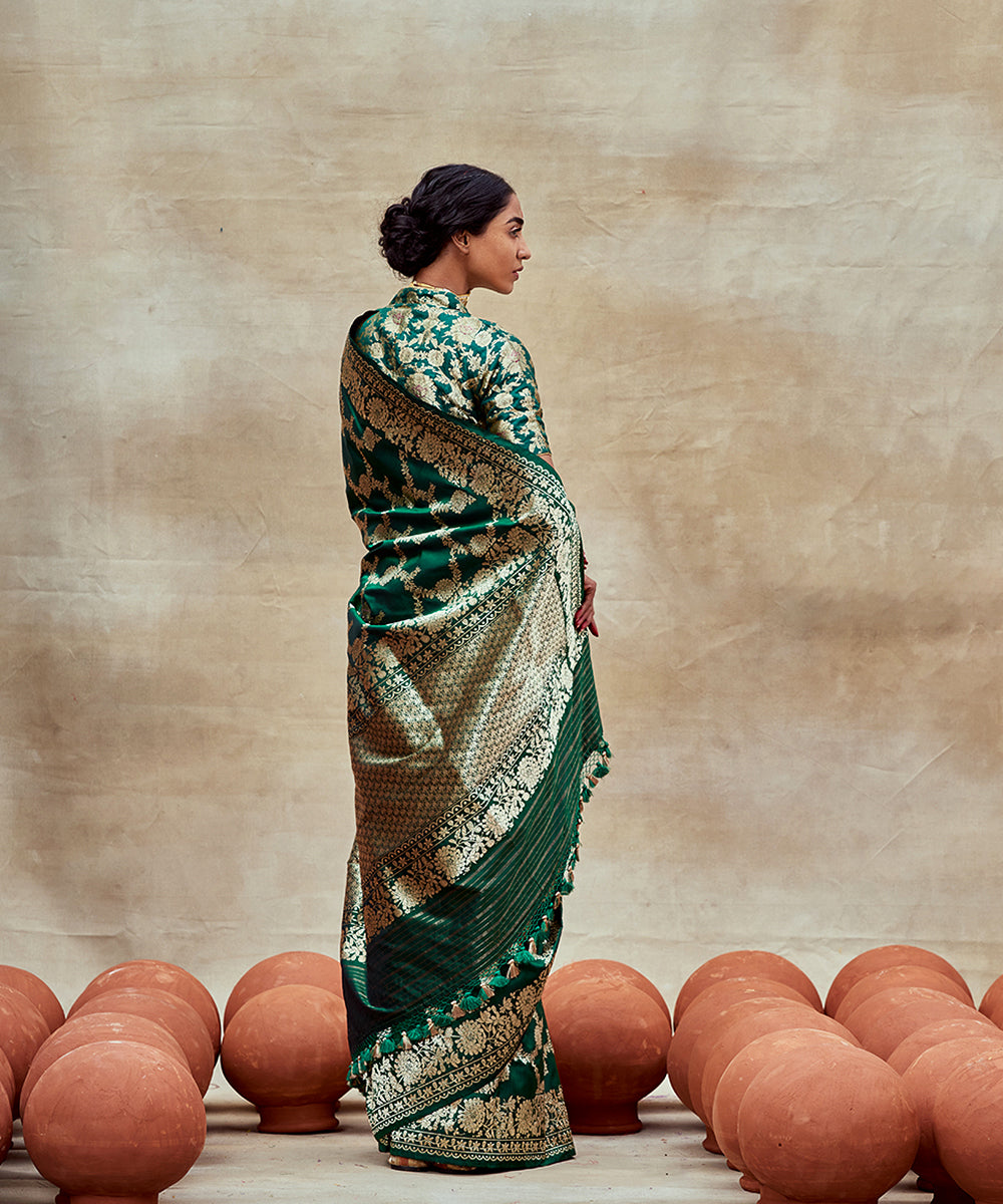 Handloom_Green_Pure_Katan_Silk_Banarasi_Saree_with_Zari_Pallu_WeaverStory_06