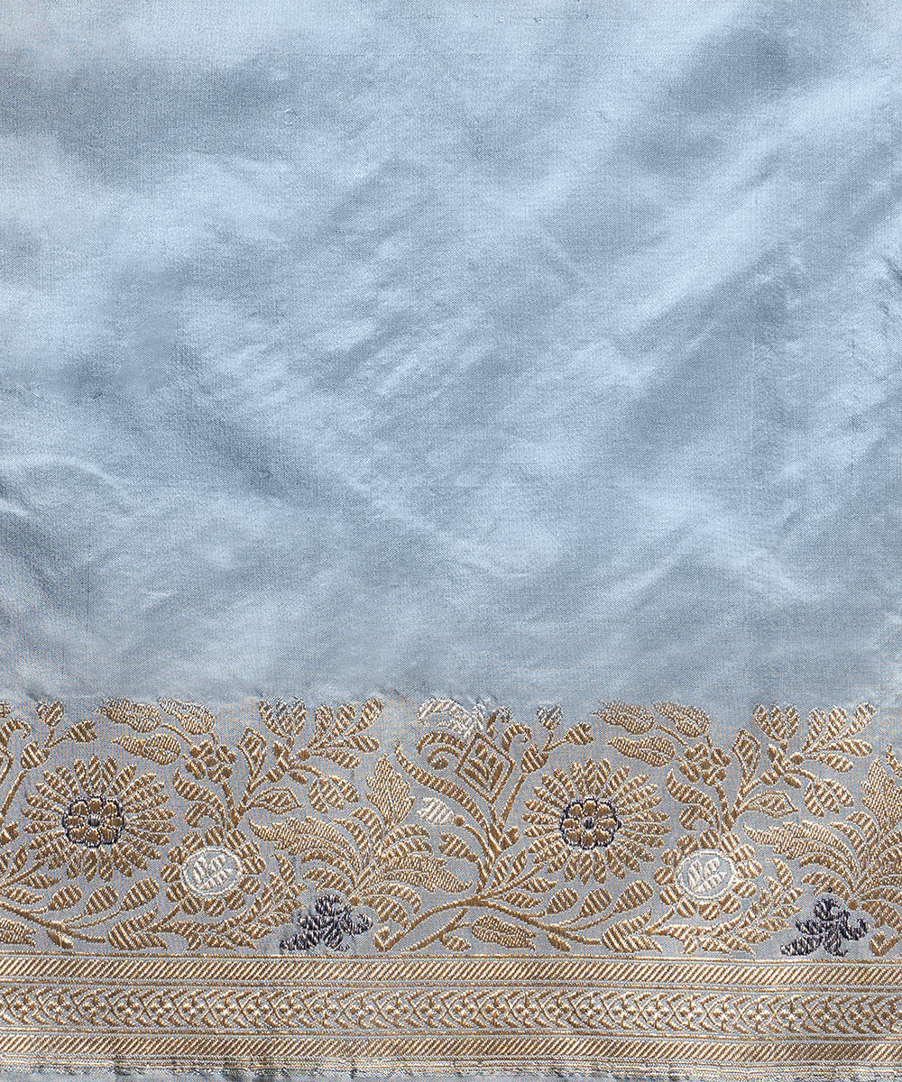 Handloom_Grey_Pure_Katan_Silk_Banarasi_Saree_With_Sona_Rupa_Kadhwa_Jaal_And_Blue_Meenakari_WeaverStory_05