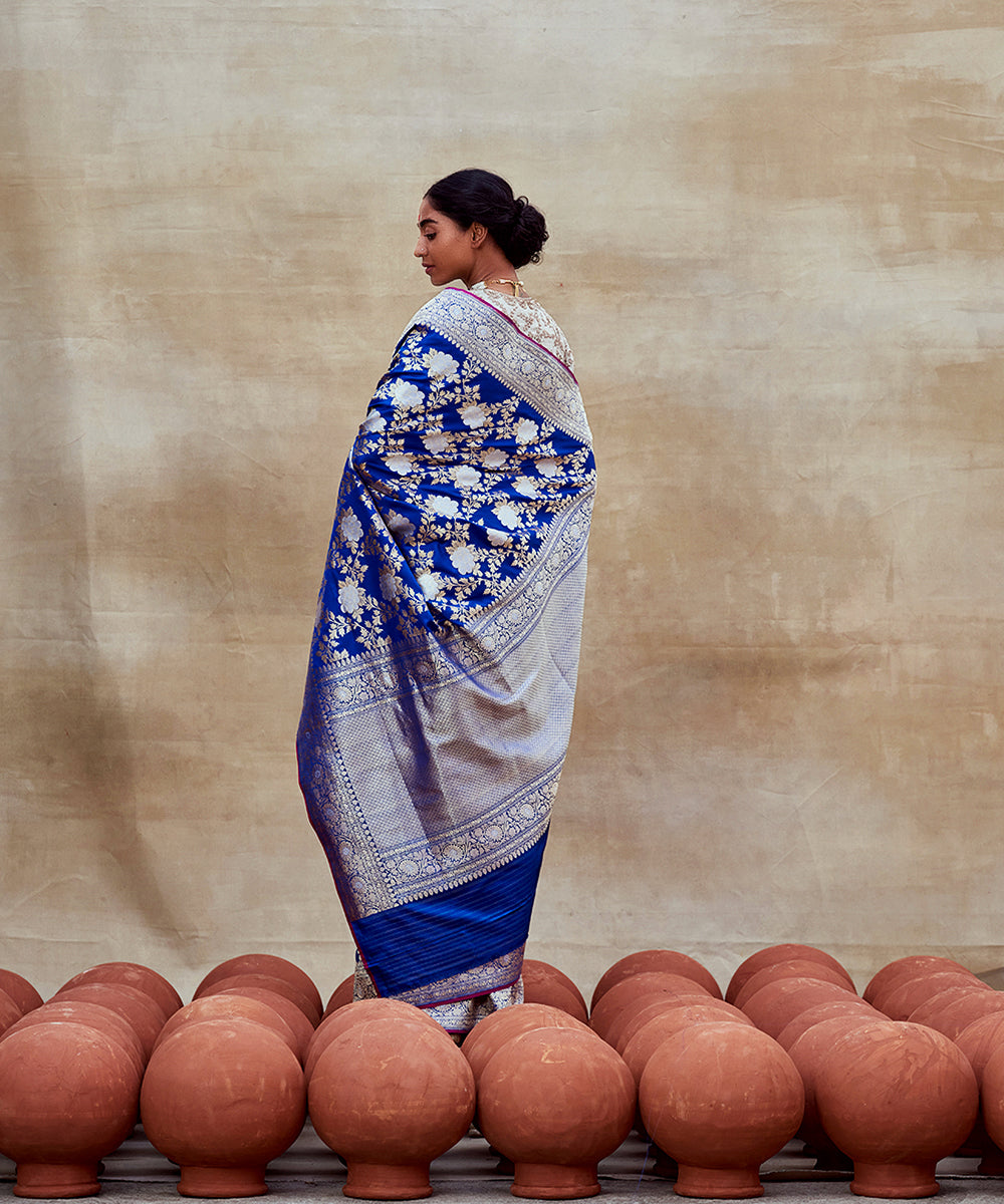 Blue_Handloom_Pure_Katan_Silk_Banarasi_Saree_with_Angoor_Jaal_WeaverStory_05