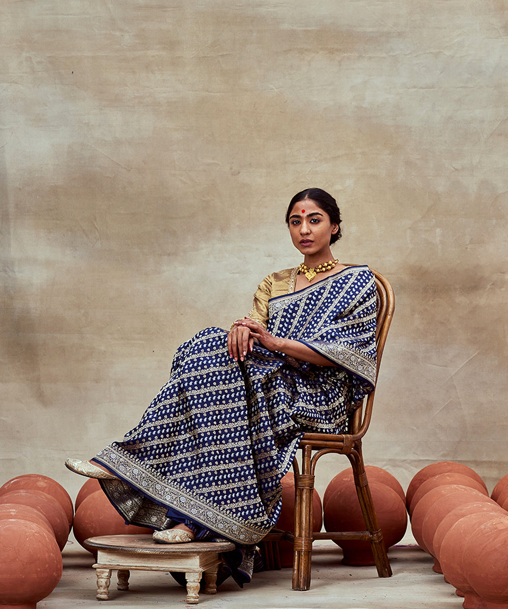 Handloom_Navy_Blue_Real_Zari_Banarasi_Saree_with_Aada_Bel_WeaverStory_01