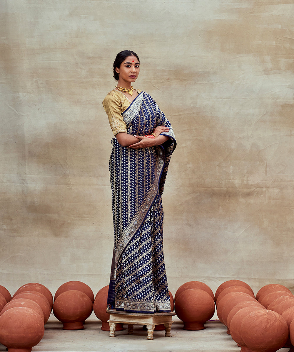 Handloom_Navy_Blue_Real_Zari_Banarasi_Saree_with_Aada_Bel_WeaverStory_03