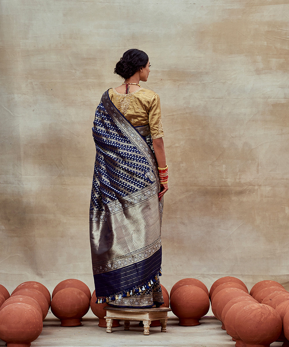 Handloom_Navy_Blue_Real_Zari_Banarasi_Saree_with_Aada_Bel_WeaverStory_05