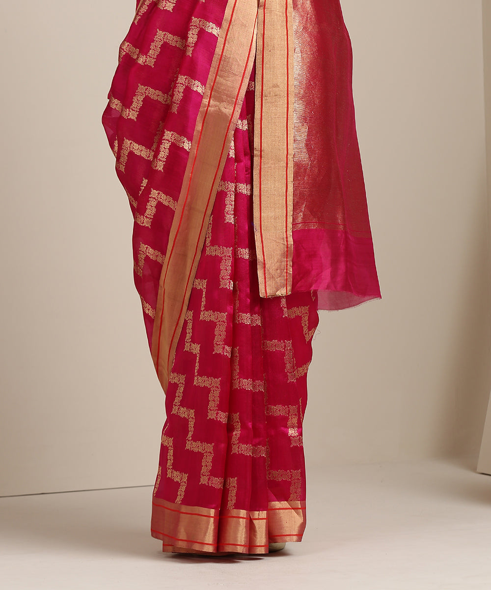 Handloom_Rani_Pink_EkNaliya_Jangla_Pure_Chanderi_Silk_Saree_WeaverStory_04
