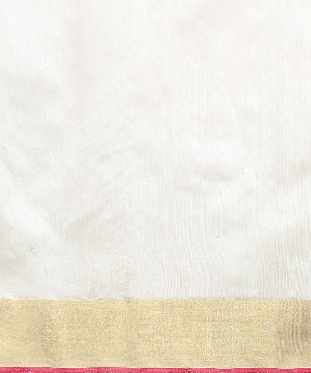 Handloom_Offwhite_Chanderi_Silk_Saree_With_Zari_Border_And_Zari_Booti_WeaverStory_05