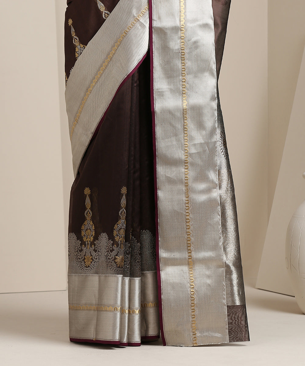 Wine_Handloom_Chanderi_Silk_Saree_With_Broad_Silver_Zari_Border_WeaverStory_04