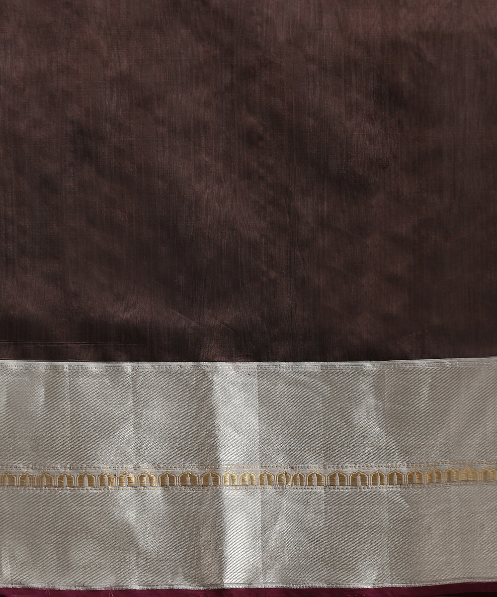Wine_Handloom_Chanderi_Silk_Saree_With_Broad_Silver_Zari_Border_WeaverStory_05