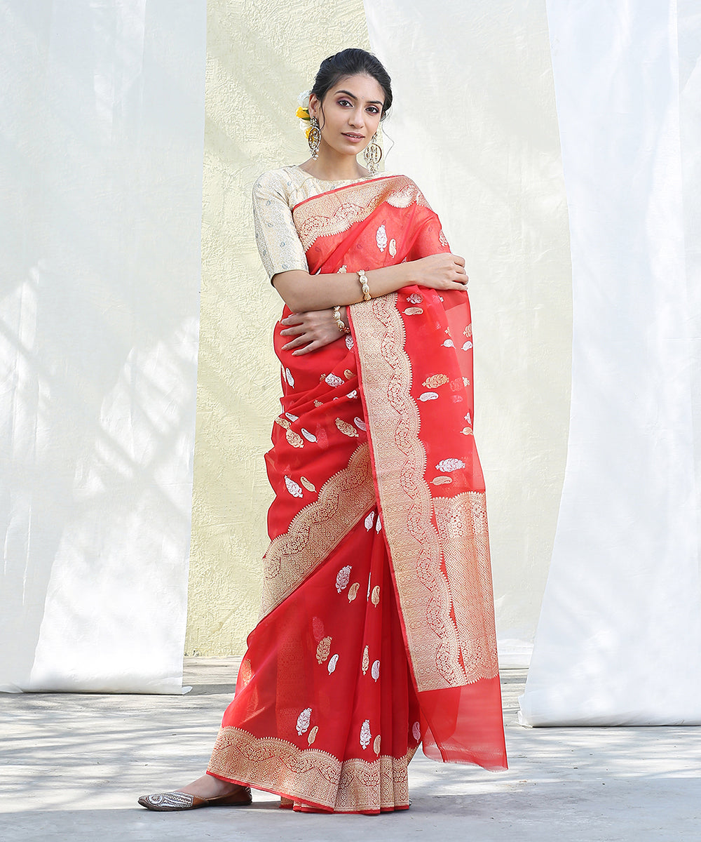 Handloom_Red_Kora_Silk_Banarasi_Saree_With_Gold_And_Silver_Zari_Booti_WeaverStory_02