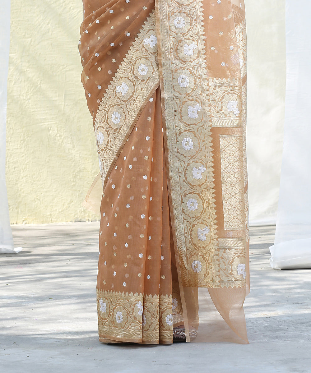 Brown_Handloom_Kora_Silk_Banarasi_Saree_With_Small_Gold_And_Silver_Zari_Booti_WeaverStory_04