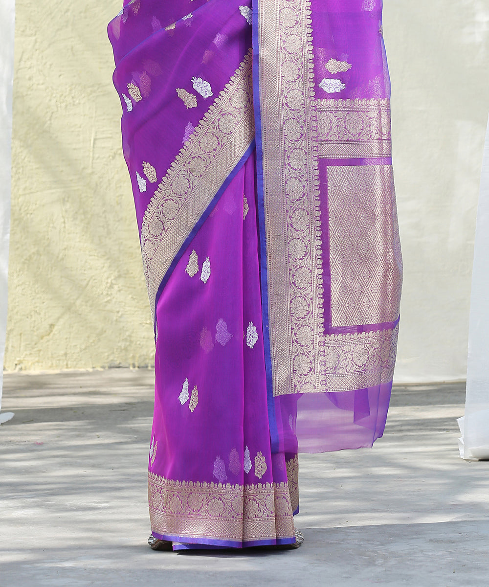 Handloom_Purple_Kora_Silk_Banarasi_Saree_With_Gold_And_Silver_Zari_Booti_WeaverStory_04