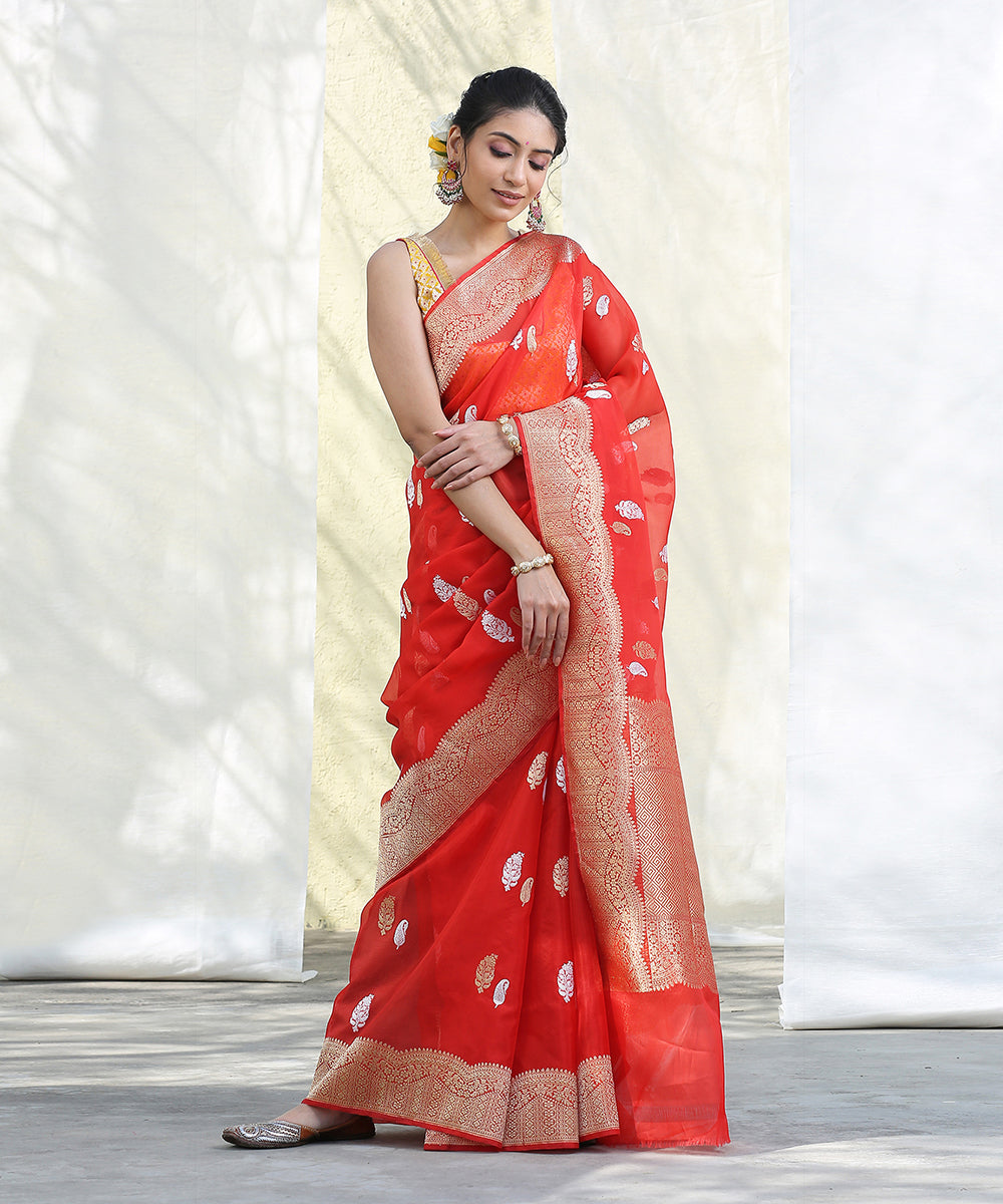 Handloom_Orange_Kora_Silk_Banarasi_Saree_With_Gold_And_Silver_Zari_Booti_WeaverStory_02