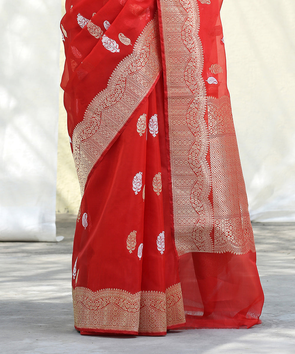 Handloom_Orange_Kora_Silk_Banarasi_Saree_With_Gold_And_Silver_Zari_Booti_WeaverStory_04