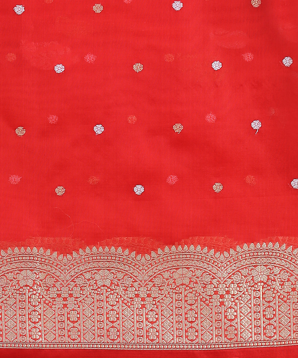 Handloom_Orange_Kora_Silk_Banarasi_Saree_With_Gold_And_Silver_Zari_Booti_WeaverStory_05