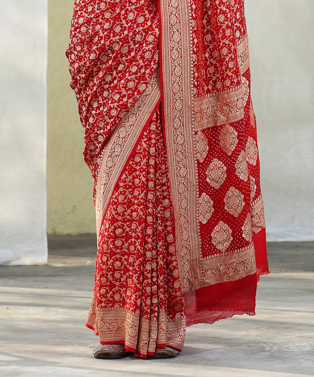 Red_Handloom_Banarasi_Georgette_Bandhani_Saree_with_Cutwork_Weave_WeaverStory_04