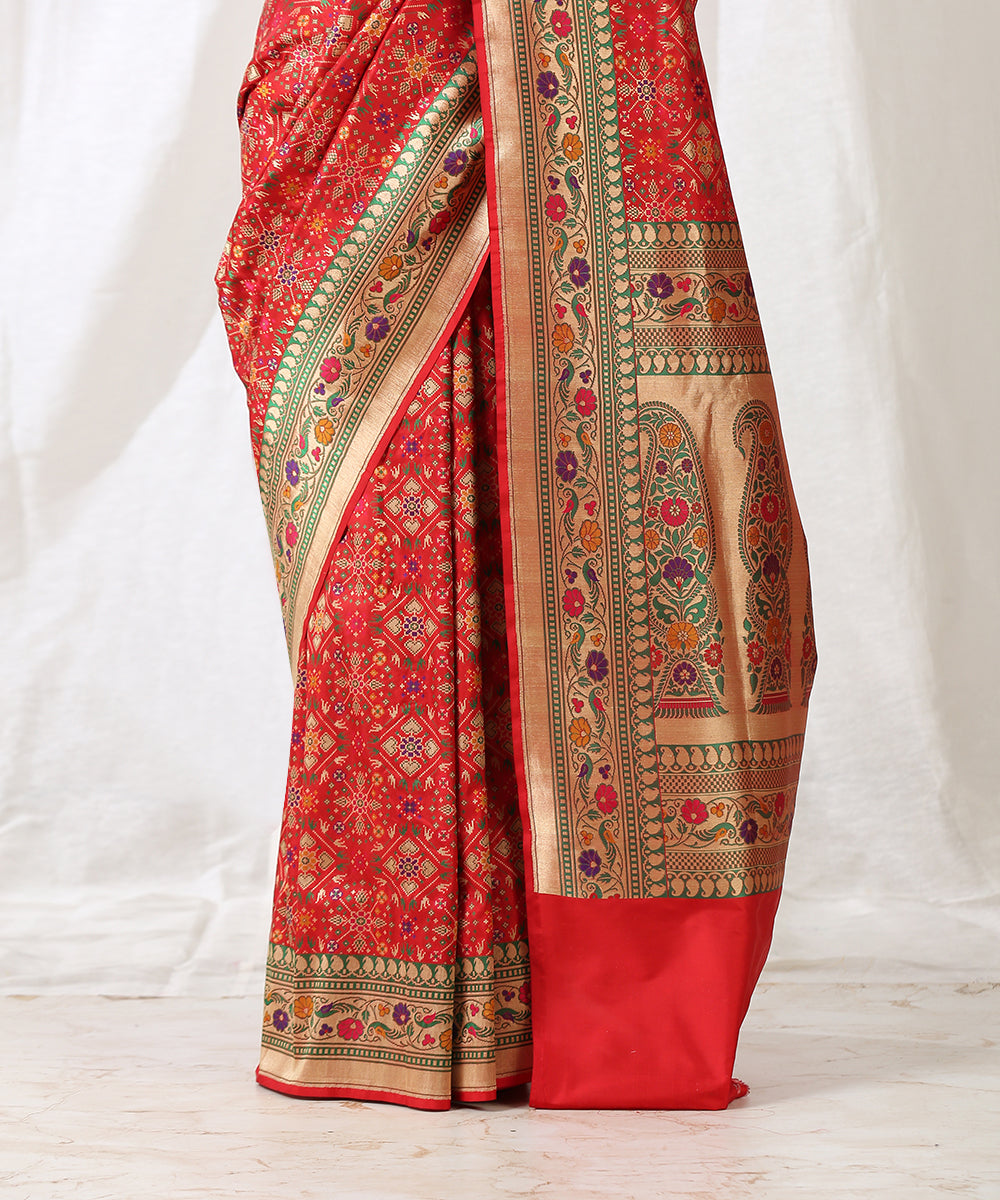 Handloom_Red_Pure_Katan_Silk_Double_Warp_Banarasi_Patola_Saree_WeaverStory_04