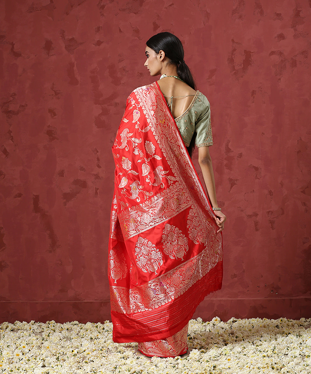 Red_Handloom_Pure_Katan_Silk_Banarasi_Saree_With_Antique_Zari_WeaverStory_03