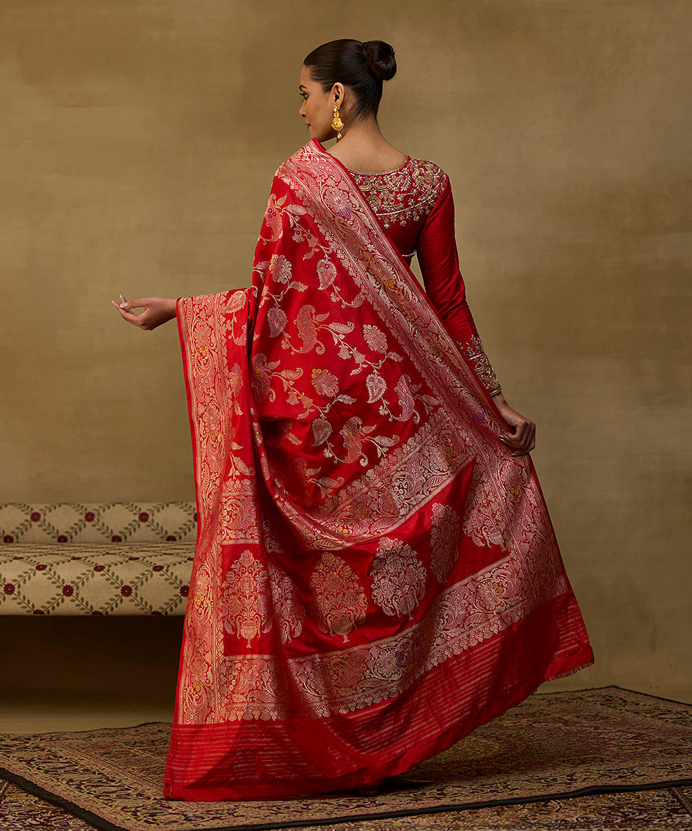 Handloom_Red_Pure_Katan_Silk_Banarasi_Saree_With_Antique_Zari_Kadhwa_Jaal_And_Mustard_Meenakari_WeaverStory_03