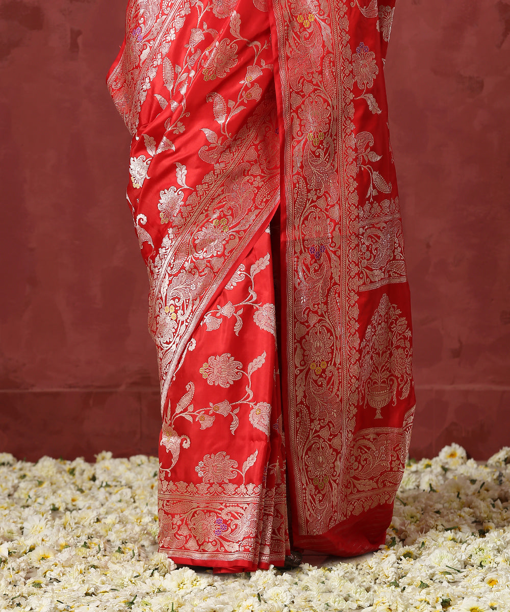 Red_Handloom_Pure_Katan_Silk_Banarasi_Saree_With_Antique_Zari_WeaverStory_04