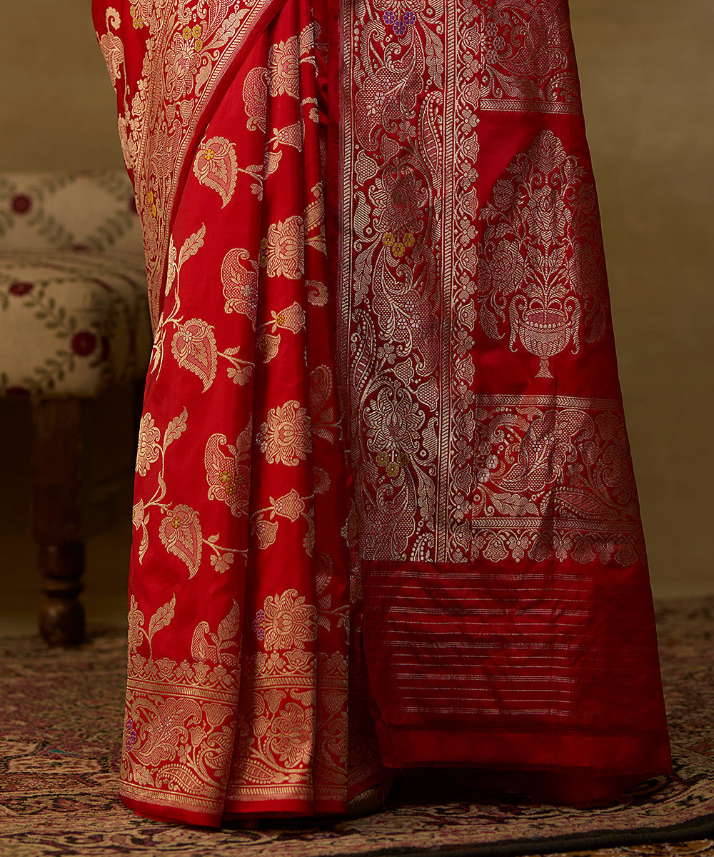 Handloom_Red_Pure_Katan_Silk_Banarasi_Saree_With_Antique_Zari_Kadhwa_Jaal_And_Mustard_Meenakari_WeaverStory_04